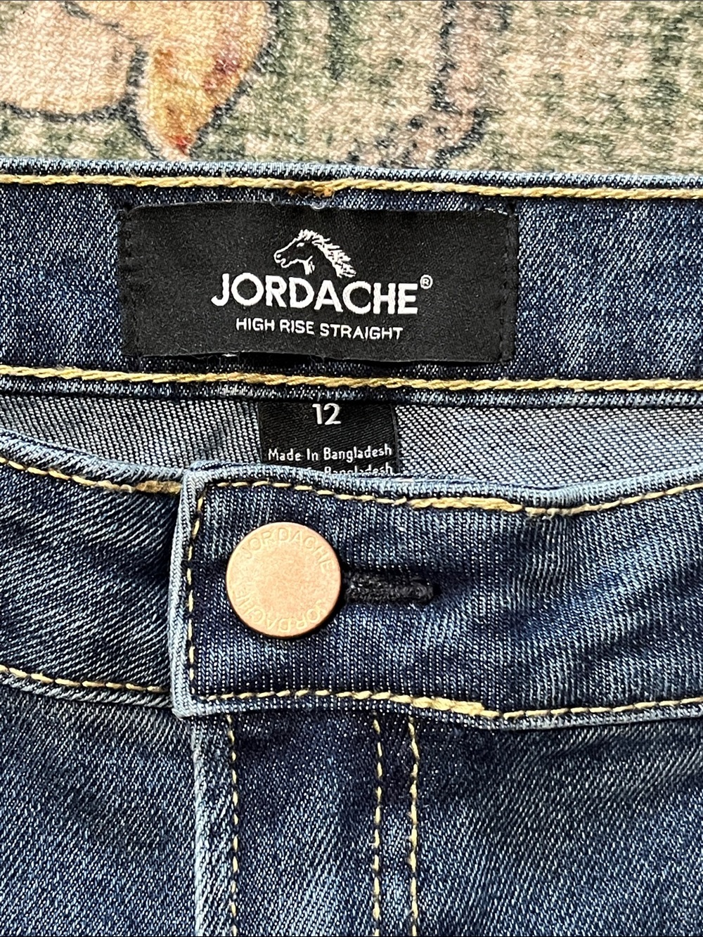 Jordache Women’s Blue High Rise Straight Jeans. Size 12 - Picture 3 of 4